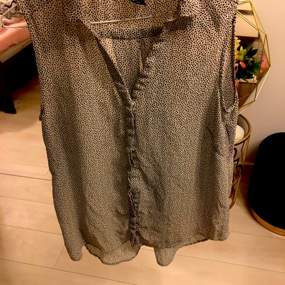 Sleeveless blouse - Picture 2 of 2